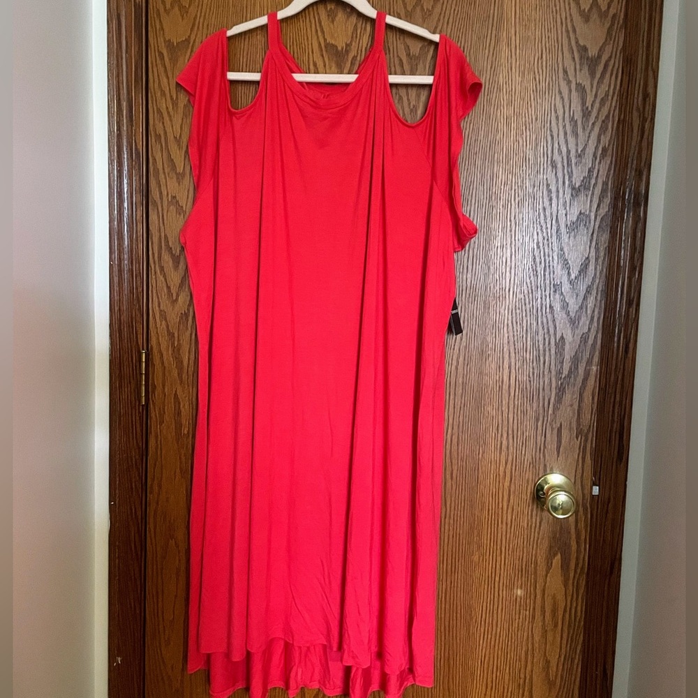 NWT/ TORRID Plus Size cold shoulder Dress